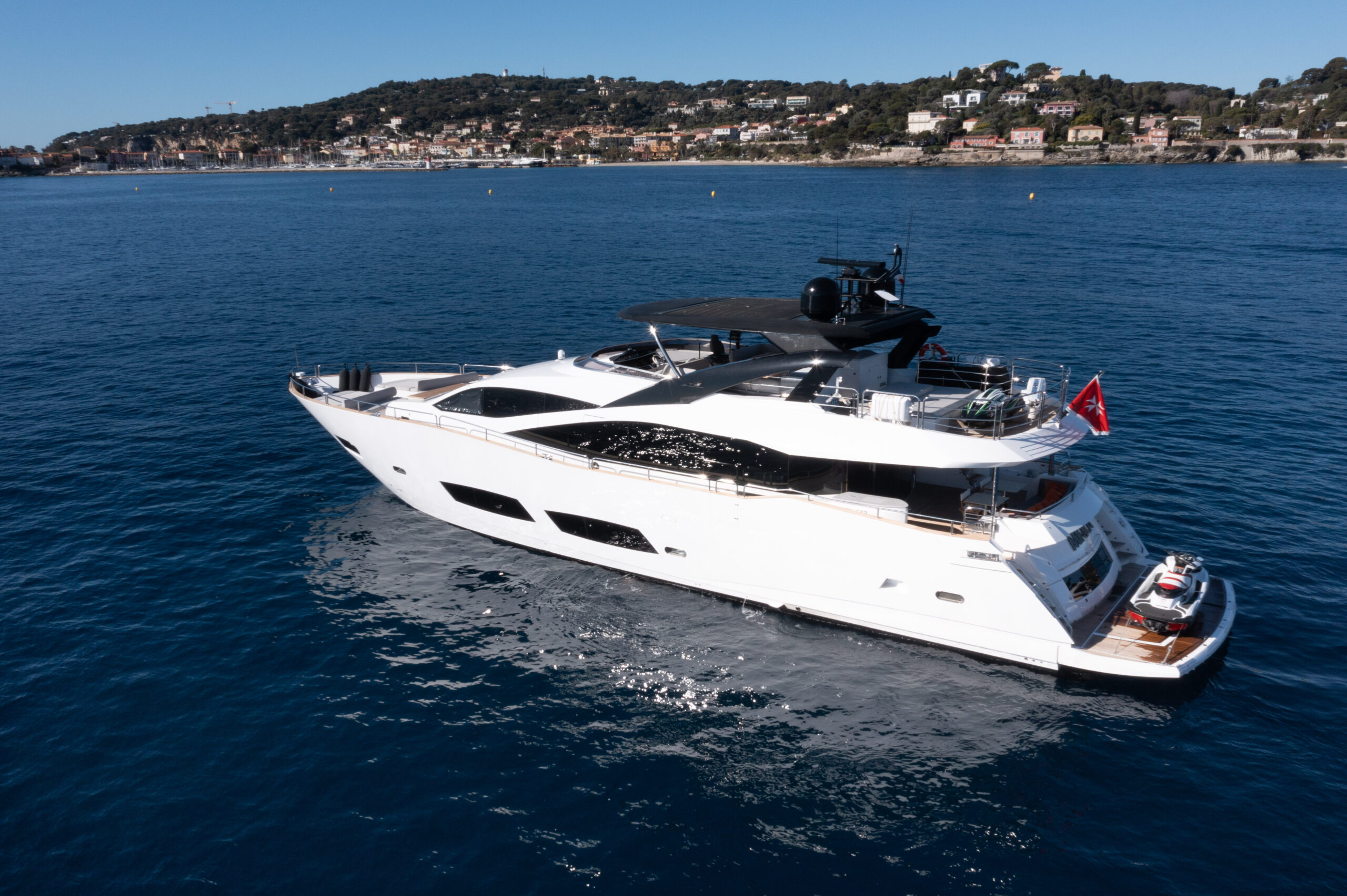 Yacht MIRKA, Sunseeker CHARTERWORLD Luxury Superyacht Charters